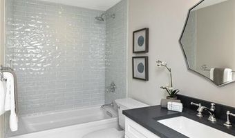 35 Coggeshall Ave, Newport, RI 02840