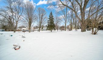 520 Meadowbrook Dr, Adrian, MI 49221