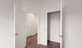 43400 APPLE ORCHARD Sq, Ashburn, VA 20148