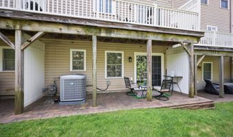 14 White Oak Ln, Aberdeen, NJ 07747