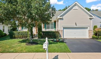 28 Pond View Cir, Barnegat, NJ 08005