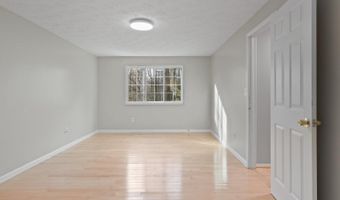 8463 MONARCH Ct, Annandale, VA 22003
