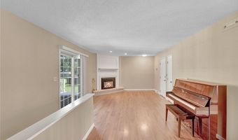 61 Caesar Blvd, Amherst, NY 14221
