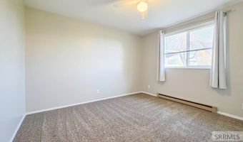 453 Yvonne St, Arco, ID 83213