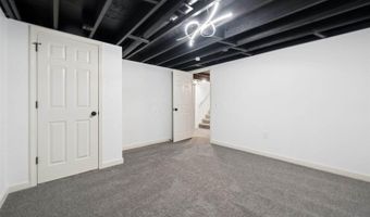 5999 Ambleside Dr, Columbus, OH 43229
