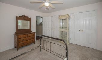151 Mockingbird Ln, Atmore, AL 36502