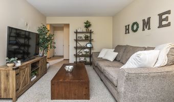 3 Woodside Dr, Albany, NY 12208