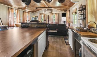 4492 E Tulip Rd, Bloomfield, IN 47424