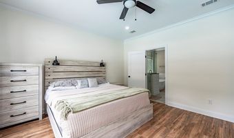 122 Hollister Dr, Albany, GA 31721