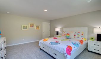 842 Adelston Ln, Weaverville, NC 28804