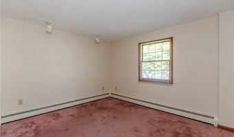 4 Scenery Ln, Johnston, RI 02919