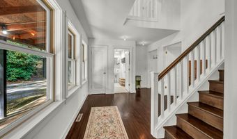 118 Lake Dr, Bethlehem, CT 06751