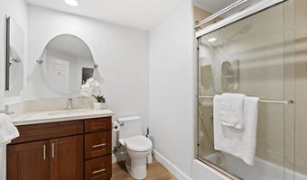 350 Nutmeg St 105, San Diego, CA 92103