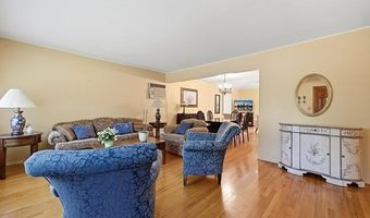 152 Nassau Dr, Albertson, NY 11507
