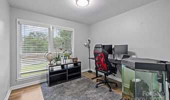 3701 Lynette Ct, Charlotte, NC 28217