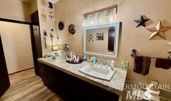 908 Pine St, Anatone, WA 99401