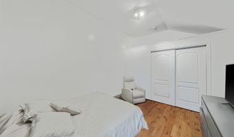 62 Bayside Ave, Amity Harbor, NY 11701