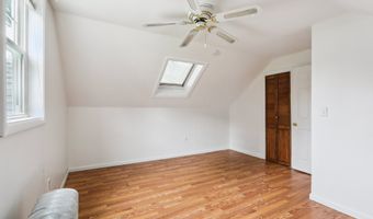 9 Fairfield Ave, Danbury, CT 06810