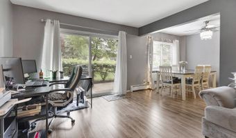 2642 N Windsor Dr 102, Arlington Heights, IL 60004