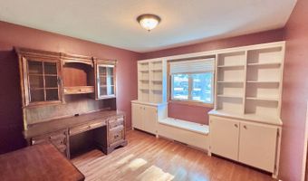 209 10th Ave NW, Bowman, ND 58623