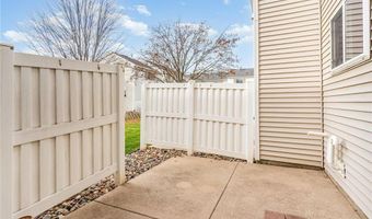 15537 Foghorn Ln 45, Apple Valley, MN 55124