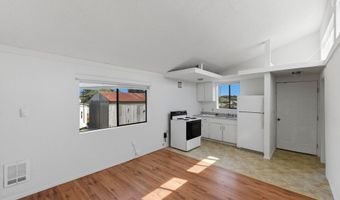 195 17TH St SE, Bandon, OR 97411