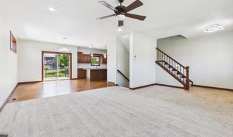 812 S 5th Ave, Brandon, SD 57005