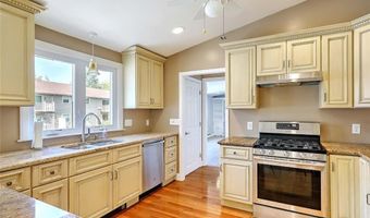 45 Countryside Dr, North Providence, RI 02904