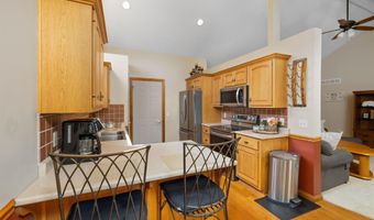 5383 Salmon Run, Auburn, IN 46706