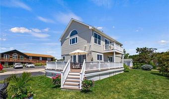 26 Walcott Ave, Narragansett, RI 02882