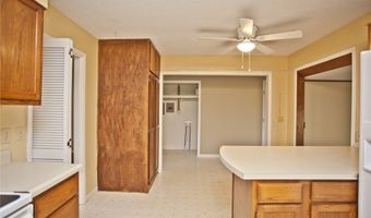 33 Sheneman Dr, Bella Vista, AR 72715