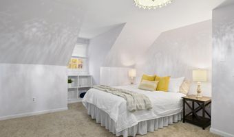 10 Barrington Dr, Bedford, NH 03110