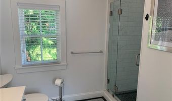 5 Division St, Newport, RI 02840