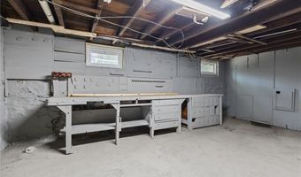62 Fenner Ave, East Providence, RI 02915