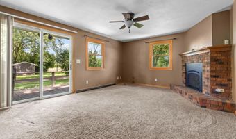 5730 W SANDRA Dr, Appleton, WI 54913