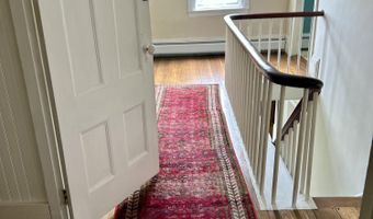 53 Congress St, Belfast, ME 04915