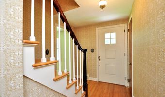 220 Arch Rd, Avon, CT 06001