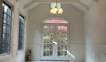 8904 GRANT St, Bethesda, MD 20817