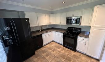 5633 INDEPENDENCE Cir, Alexandria, VA 22312