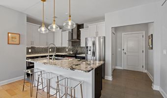 17 Chapel St Apt 402, Albany, NY 12210