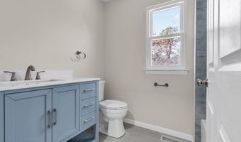 5 Buxton Ct, Barnegat, NJ 08005