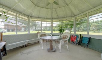 8463 Schubert Ave NE, Alliance, OH 44601