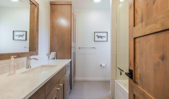 60454 Kangaroo Loop, Bend, OR 97702