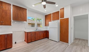 99-42 Kauhale St, Aiea, HI 96701