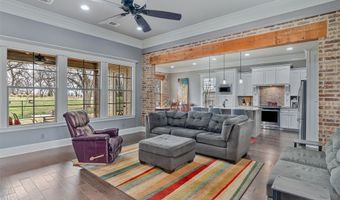 106 Pear Tree Ln, Benton, LA 71006