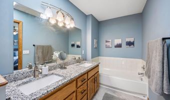5840 142nd Ave NW, Anoka, MN 55303