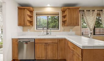 16620 SE LADD Ct, Milwaukie, OR 97267
