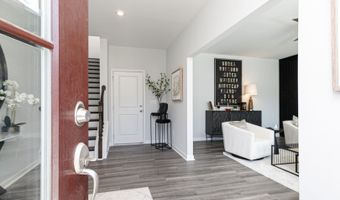 817 York Aly, Acworth, GA 30102