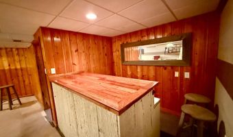 505 Edgewood Dr, Batesville, IN 47006