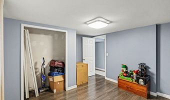 302 Westwinds Dr, Almont, MI 48003